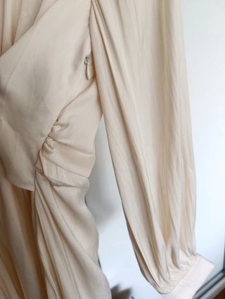 Blusa Sfera elegante beige talla S
