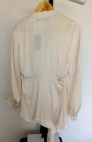 Blusa Sfera elegante beige talla S