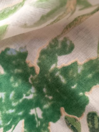 Sciarpa viscosa fiori verdi e oro