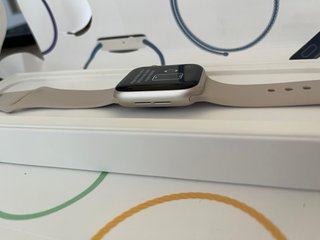 Apple Watch SE 2022 40mm Beige/Argento