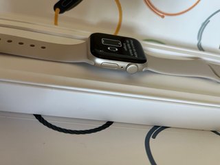 Apple Watch SE 2022 40mm Beige/Argento
