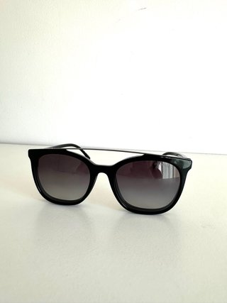 Gafas de sol y de ver negras