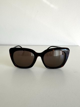 Gafas de sol y de ver negras