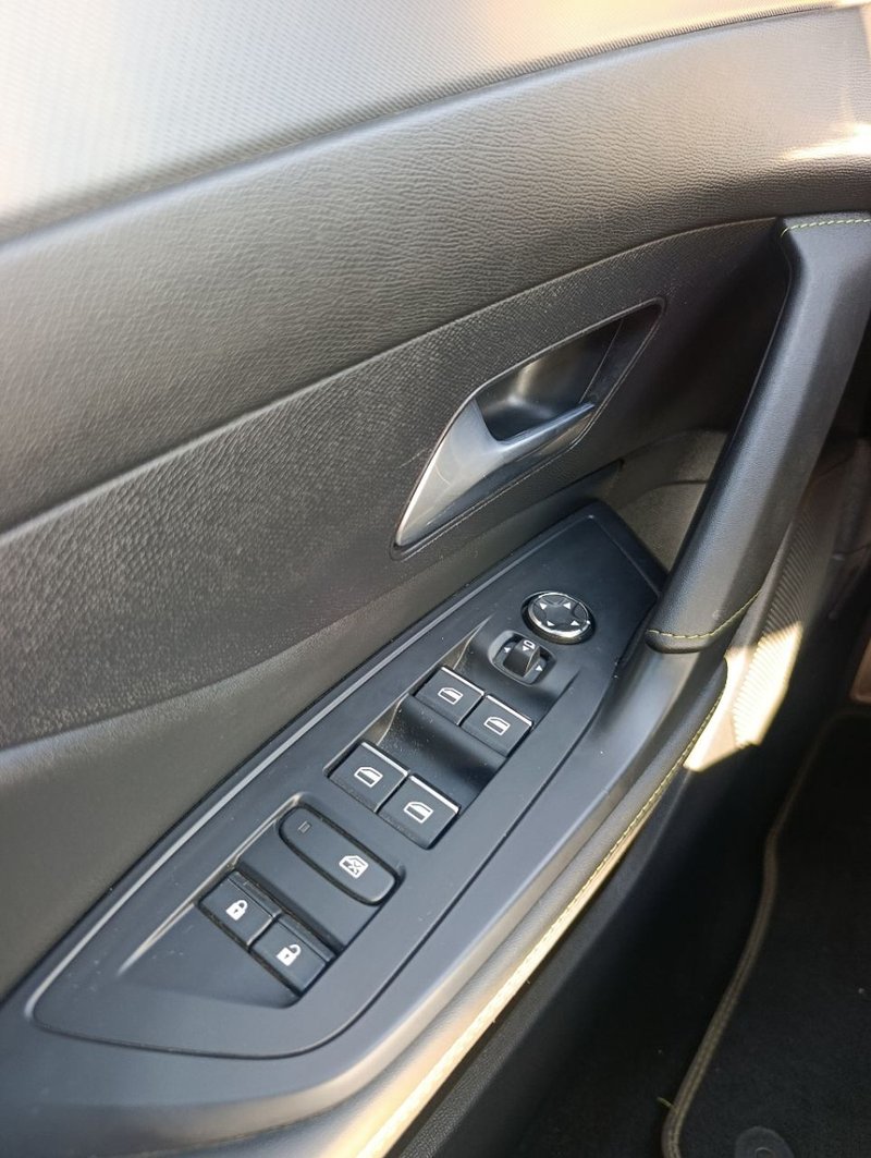 Peugeot 408 2023, foto 14