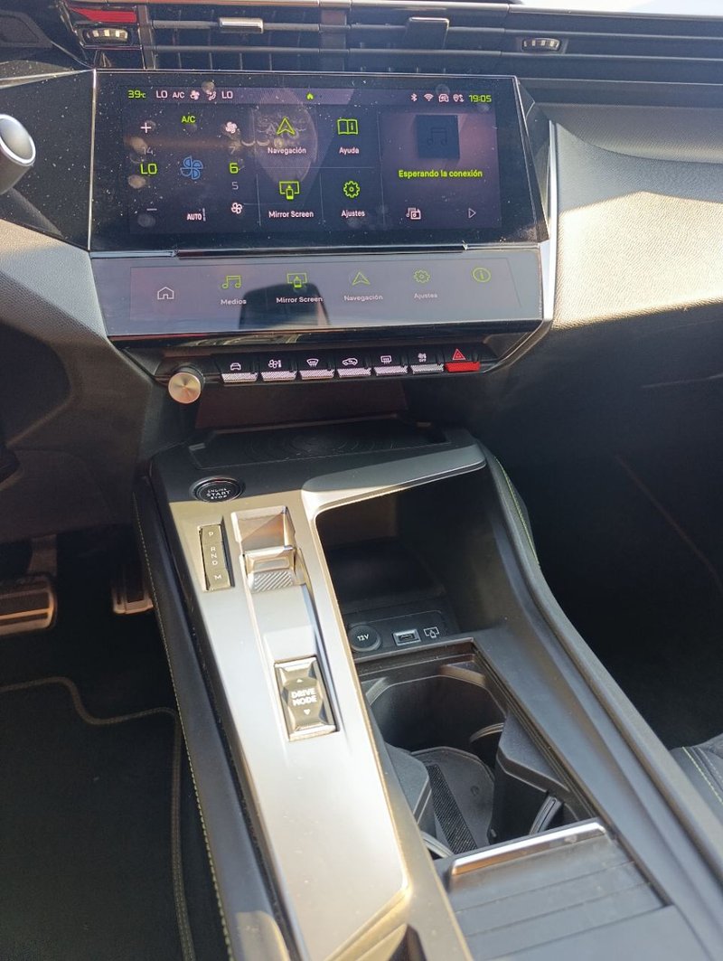 Peugeot 408 2023, foto 16