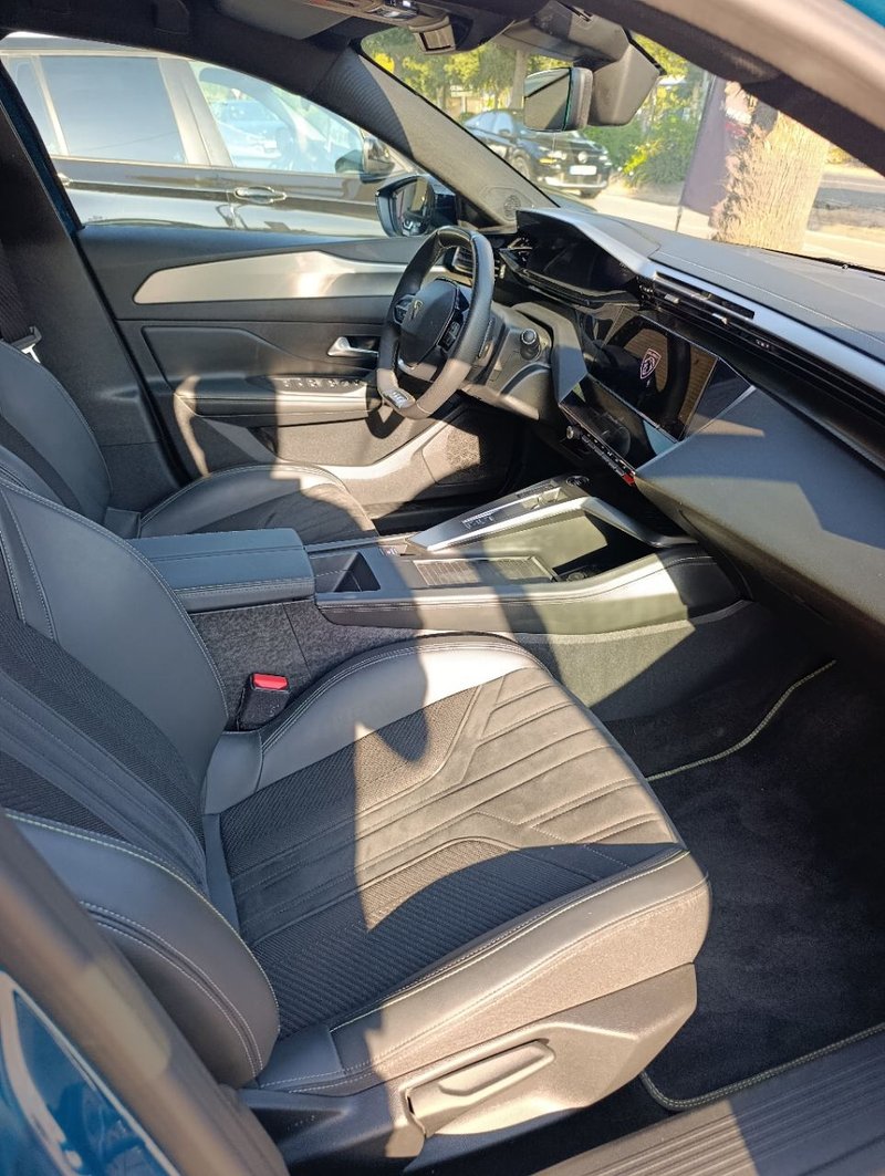 Peugeot 408 2023, foto 25