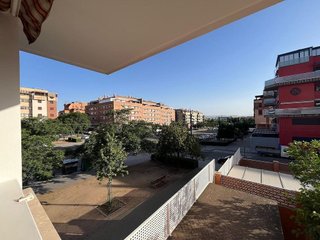 Piso en alquiler en Avda. Federico Garcia Lorca - Nueva Estación Autobuses en Granada