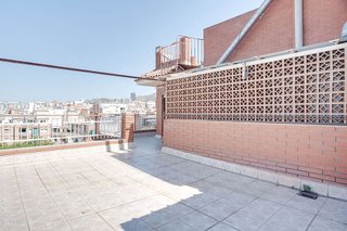 Piso en venta en Les Planes en Hospitalet de Llobregat, L´