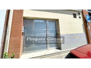 Local comercial en alquiler en Eixample Sud – Migdia en Girona