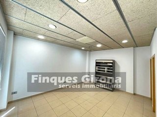 Local comercial en alquiler en Eixample Sud – Migdia en Girona