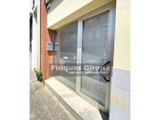 Local comercial en alquiler en Eixample Sud – Migdia en Girona