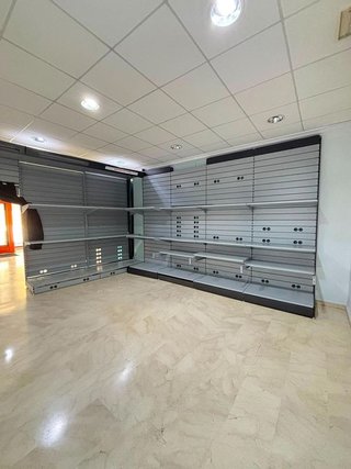 Local comercial en alquiler en Centro en Valdepeñas