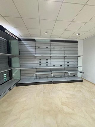 Local comercial en alquiler en Centro en Valdepeñas