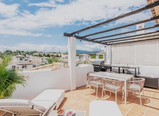 Dúplex en venta en Los Naranjos - Las Brisas en Marbella