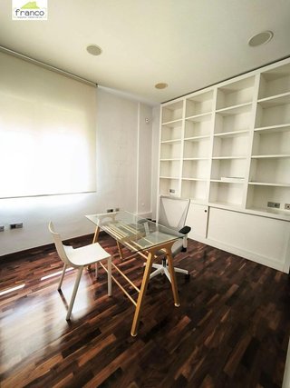 Oficina en alquiler en Centro en Murcia