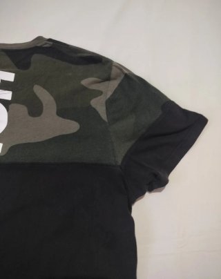 Camiseta Hollister Camuflaje Negra Talla L