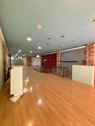 Local comercial en alquiler en Centro en Valdepeñas