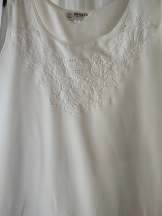 Conjunto falda y blusa blanca