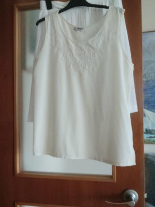 Conjunto falda y blusa blanca