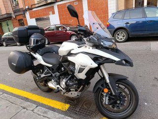 Benelli TRK 502 Adventure Moto Como Nueva