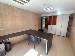 Oficina en alquiler en Eixample Nord – La Devesa en Girona