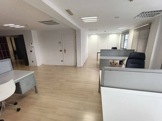 Oficina en alquiler en Eixample Nord – La Devesa en Girona