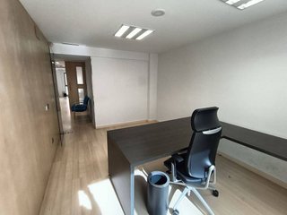 Oficina en alquiler en Eixample Nord – La Devesa en Girona