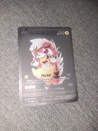 Carta Pokémon Pikachu V (PS 820)