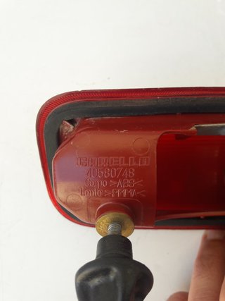 LUZ CENTRAL DE FRENO - FIAT DOBLO I CARGO.