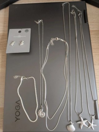 Conjunto Collares y Pendientes y pulsera de pie