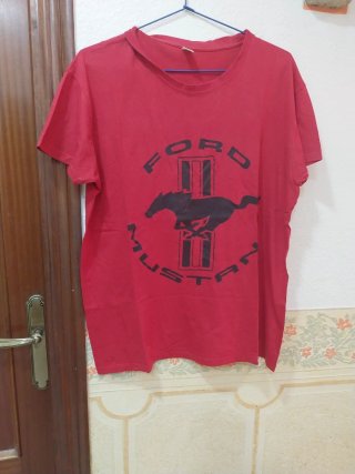 Camiseta Ford Mustang Roja