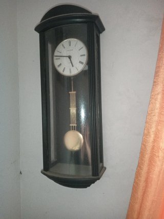Reloj de Pared Clásico Madera y Cristal