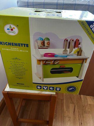 Cocinita de madera para niños