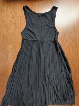 Vestido Negro con Lentejuelas Talla XS