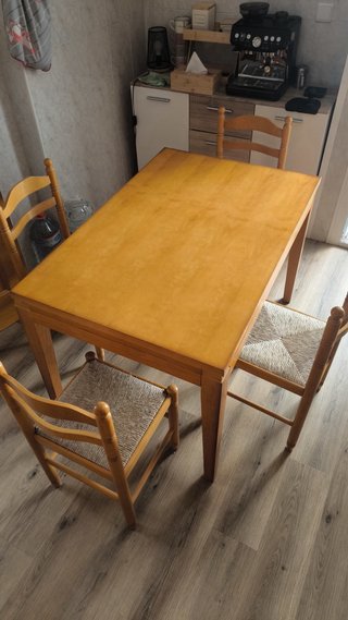 Mesa y 4 Sillas Madera Maciza extensible