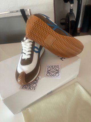 Zapatillas Loewe Blancas Marrones y Azules