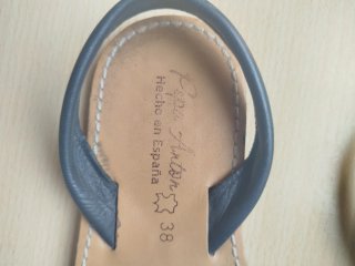 Albarcas Pepa Antón Cuero Talla 38