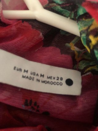 Blusa Zara floral manga larga