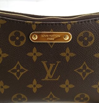 Bolso Louis Vuitton Pochette Monogram M83008 Nuevo