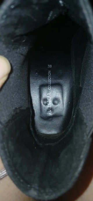Botines negros de tacón