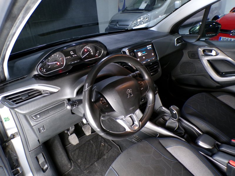 Peugeot 2008 2018, foto 24