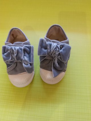 Lote 2 pares zapatillas Pisamonas T.21