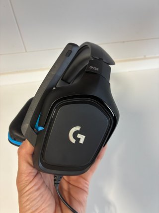 Logitech G432 7.1 Surround Sound + Mic