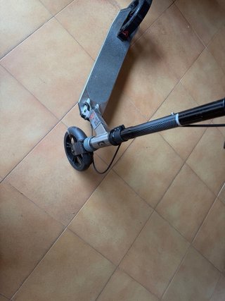 Patinete infantil casi nuevo