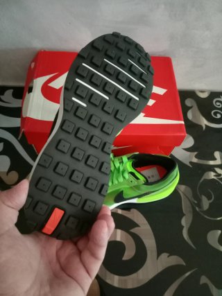 Zapatillas Nike Talla 38.5 Verde y Negro