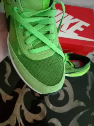 Zapatillas Nike Talla 38.5 Verde y Negro