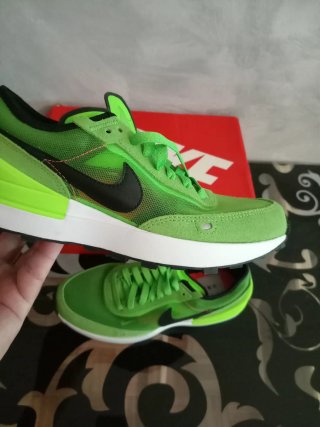 Zapatillas Nike Talla 38.5 Verde y Negro