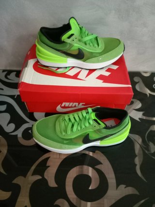 Zapatillas Nike Talla 38.5 Verde y Negro