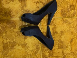 Zapatos de tacón azules