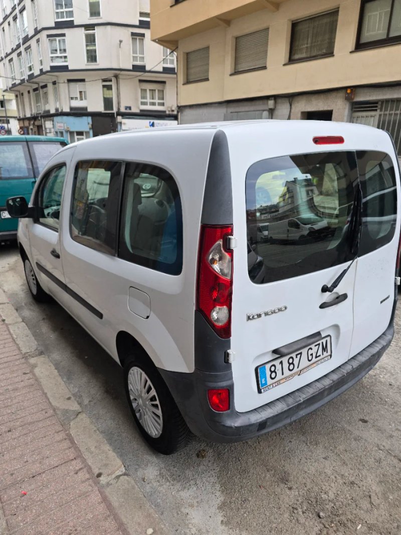 Renault Grand Kangoo 2011 - foto 1